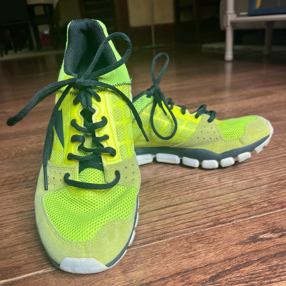 Reebok Athletic Shoes Boys Youth Size 5.5 Neon Green (44sxdpxm00242)